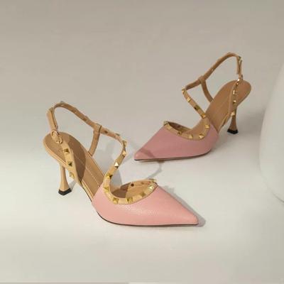 Модные женские сандалии баотоу, летние новые, с острым носком, с мелким вырезом, с заклепками, А-силуэта, с нескользящей износостойкой подошвой, на шпильке