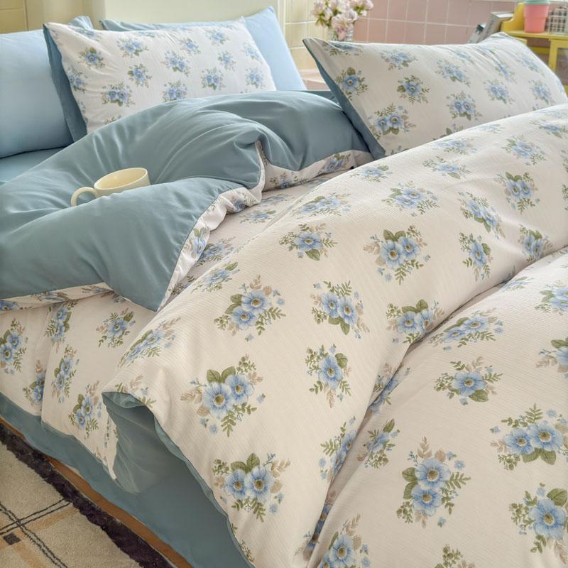 Комплект постельного белья из четырех предметов на лето из двухслойной марли класса А с цветочным принтом и пузырчатого хлопка