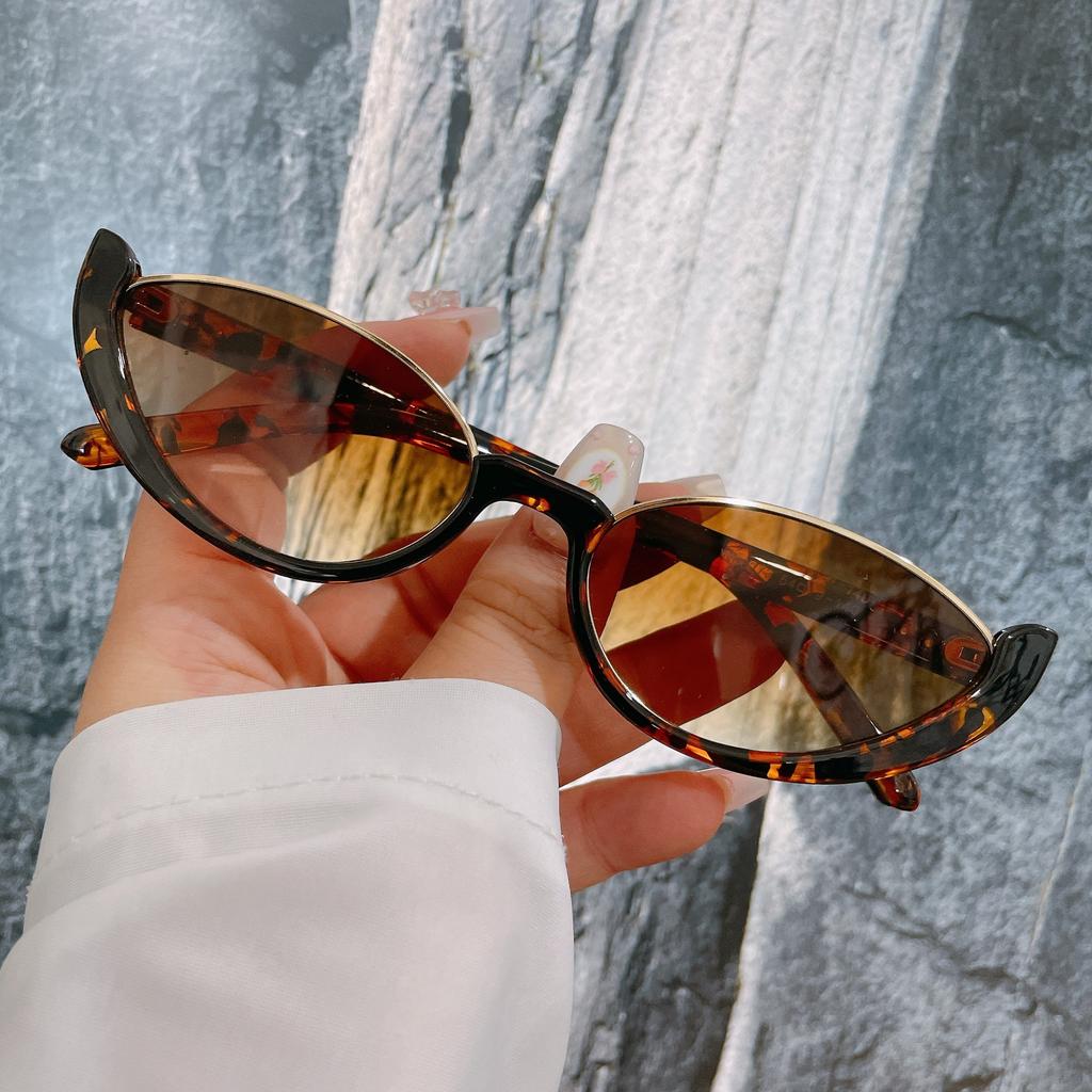 Women'S Retro Gradient Lens Chic Compact Cat Eye Sunglasses Luxury Branded Design Travel Holiday Uv Protection Casual Sunglasses