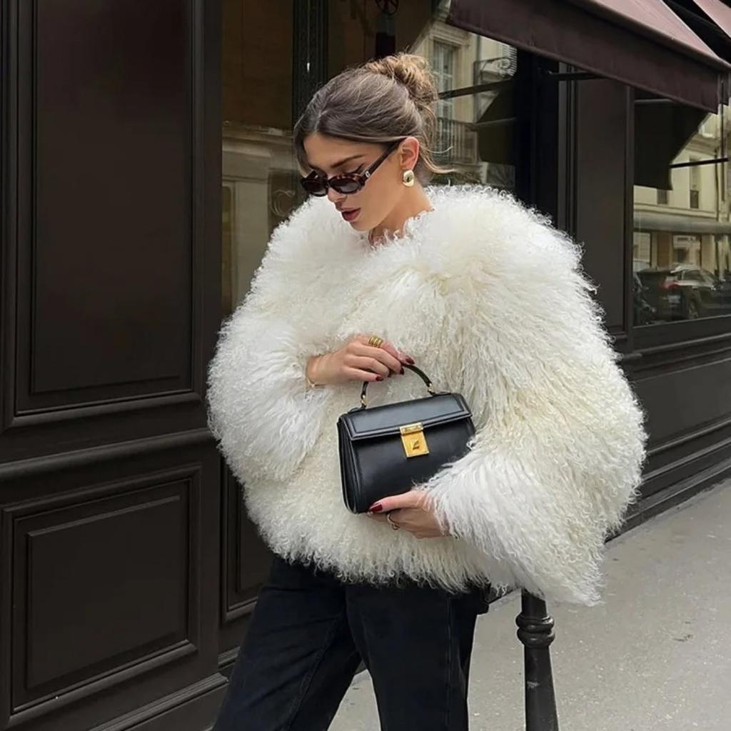 Fashion Luxury Cropped Faux Fur Coat Women's Winter Ins Hot Fluffy Short Faux Fur Jacket Street Style Warm Outwear