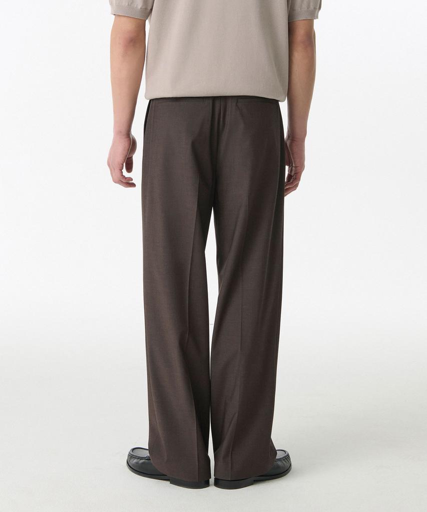 MUSINSA STANDARD Light Plain One-Pleat Wide Hidden Elastic Waist Slacks [Brown]