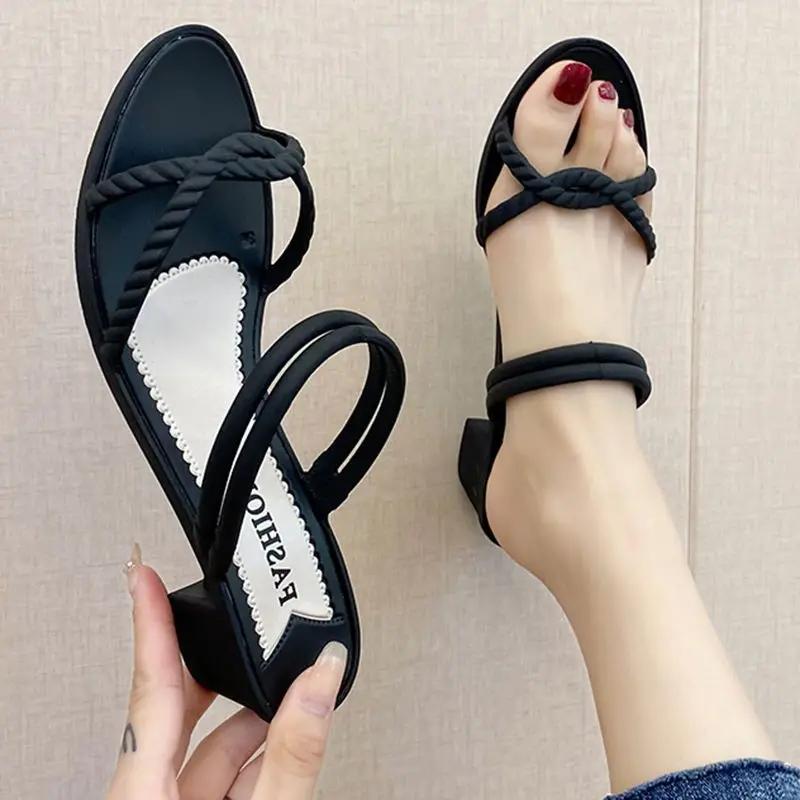 Мода На Каблуке Пляжная Обувь Дизайнерская Роскошная Элегантная Женская Обувь Шлепанцы и Женские Сандалии Модные Нескользящие Шлепки Оптом Vip