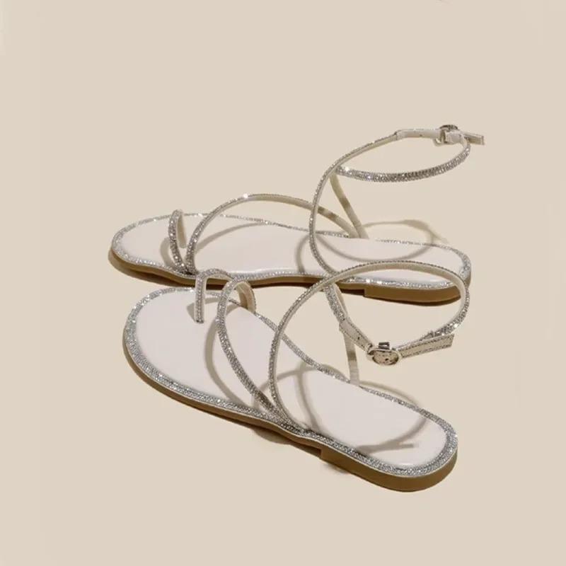 Модные женские сандалии на плоской подошве со стразами, универсальные женские туфли с ремешком на щиколотке и пряжкой, с застежкой на носке, женские сандалии Zapatos De Mujer