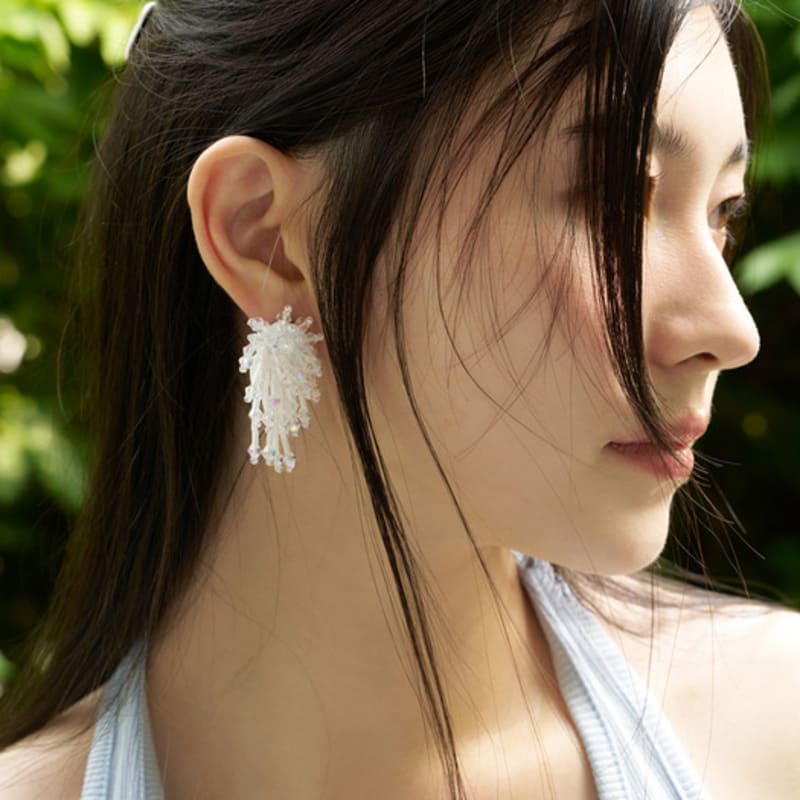 ФАНТАСТИЧЕСКАЯ ПЛАНЕТА белые фестивальные бусы серьги