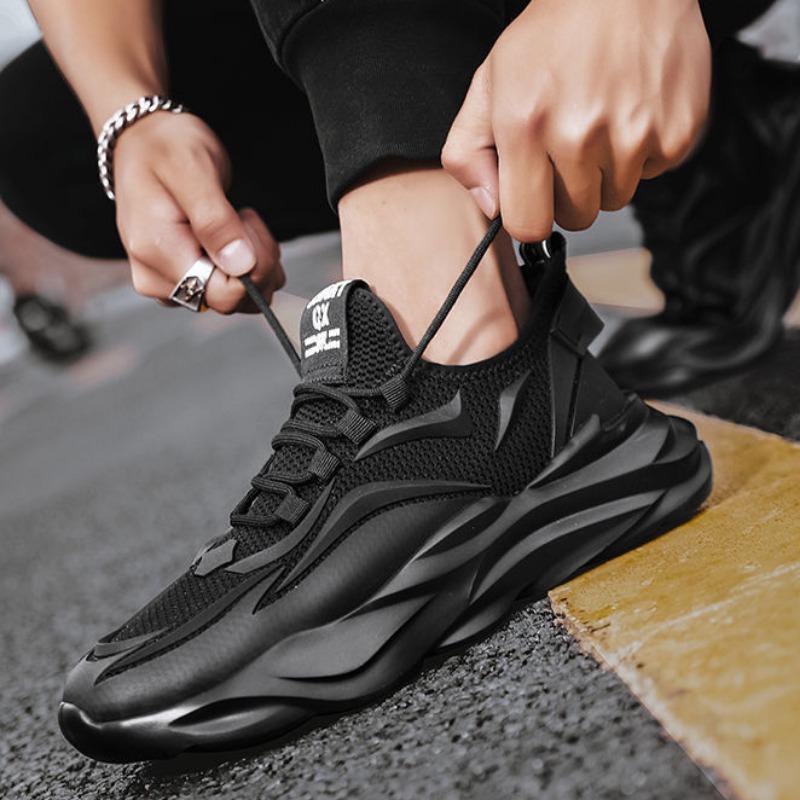 Fashion Summer New Classics Men Sneakers Fashion Lightweight Breathable Platform Running Shoes Tennis Shoe Luxury Elastic Training Shoes