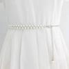 Женское простое и модное двухслойное декоративное платье из жемчужного плетения с тонким ремнем в стиле «маленький аромат», подчеркивающим талию, и милым украшением на талии