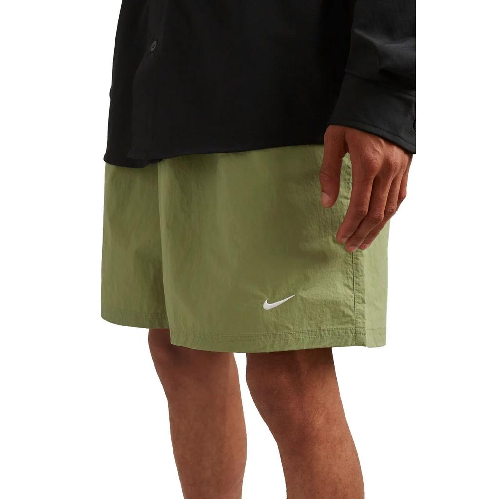 Nike Шорты Solo Swoosh Woven Oil Green/White для мужчин в уличном стиле DX0749-386