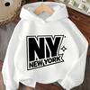 Мальчиковая толстовка с капюшоном на осень/зиму с надписью "NY NY", выполненная в простом стиле американской спортивной одежды с ретро-уличным ощущением.