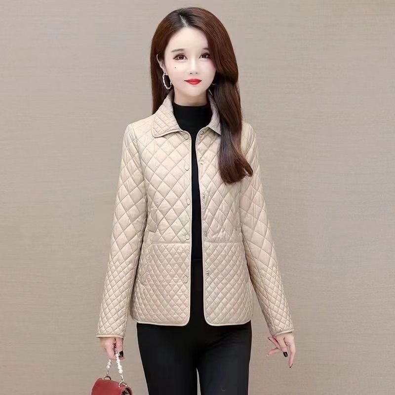 Small Diamond-shaped Lightweight Cotton-padded Jacket for Mothers In Winter Loose, Light and Short Cotton-padded Jacket for Women