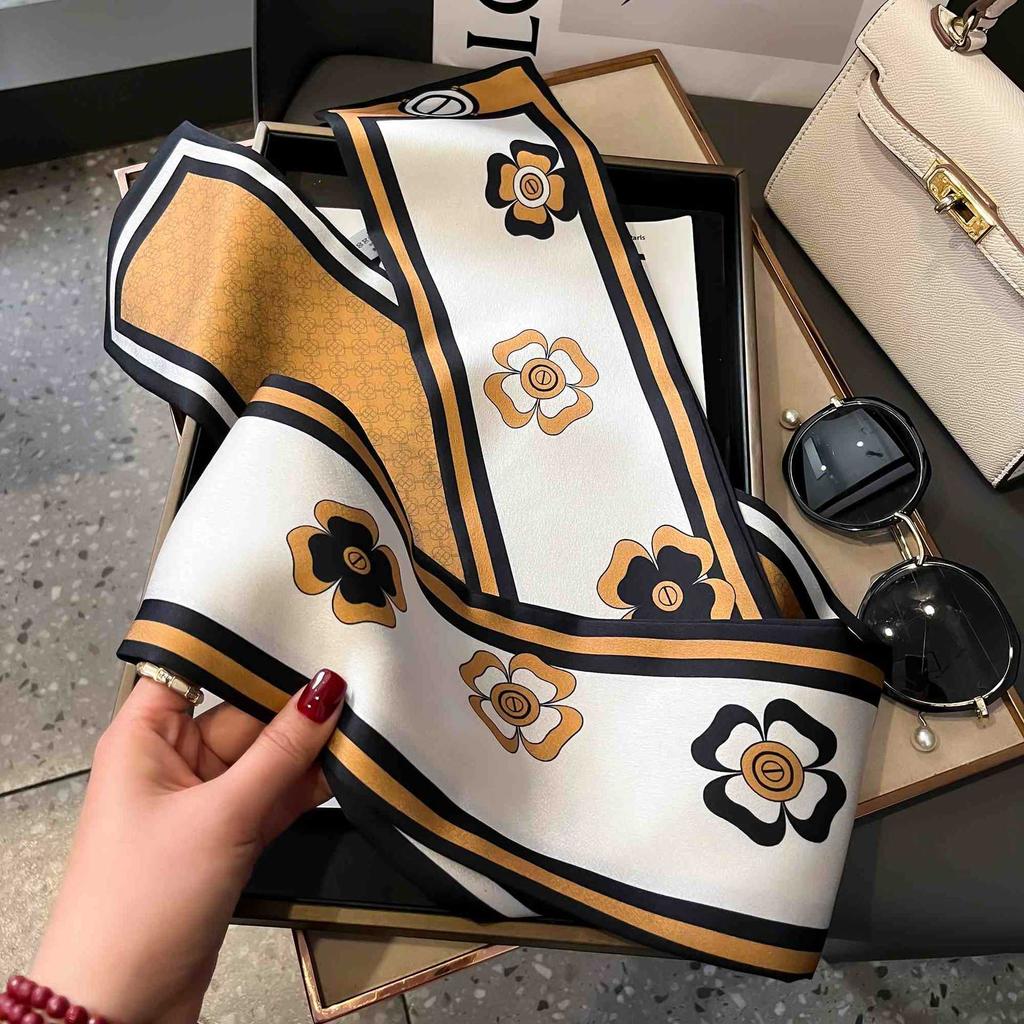 Silk scarf women's high-end sense, thin in winter, versatile in winter, suit, thin and narrow neck protection, scarf, new long and small scarf.