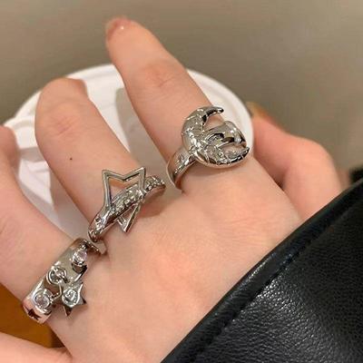 Модное индивидуальное кольцо со звездой и луной для женщин с нишевым дизайном, легкое роскошное кольцо с высоким чувством, открывающееся на указательный палец холодным ветром