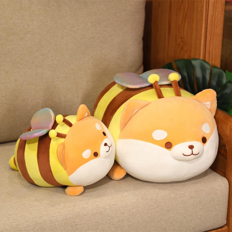 Милая пчела трансформируется в куклу сиба-ину, плюшевую игрушку, тряпичную куклу, подушку для сна, собаку породы корги