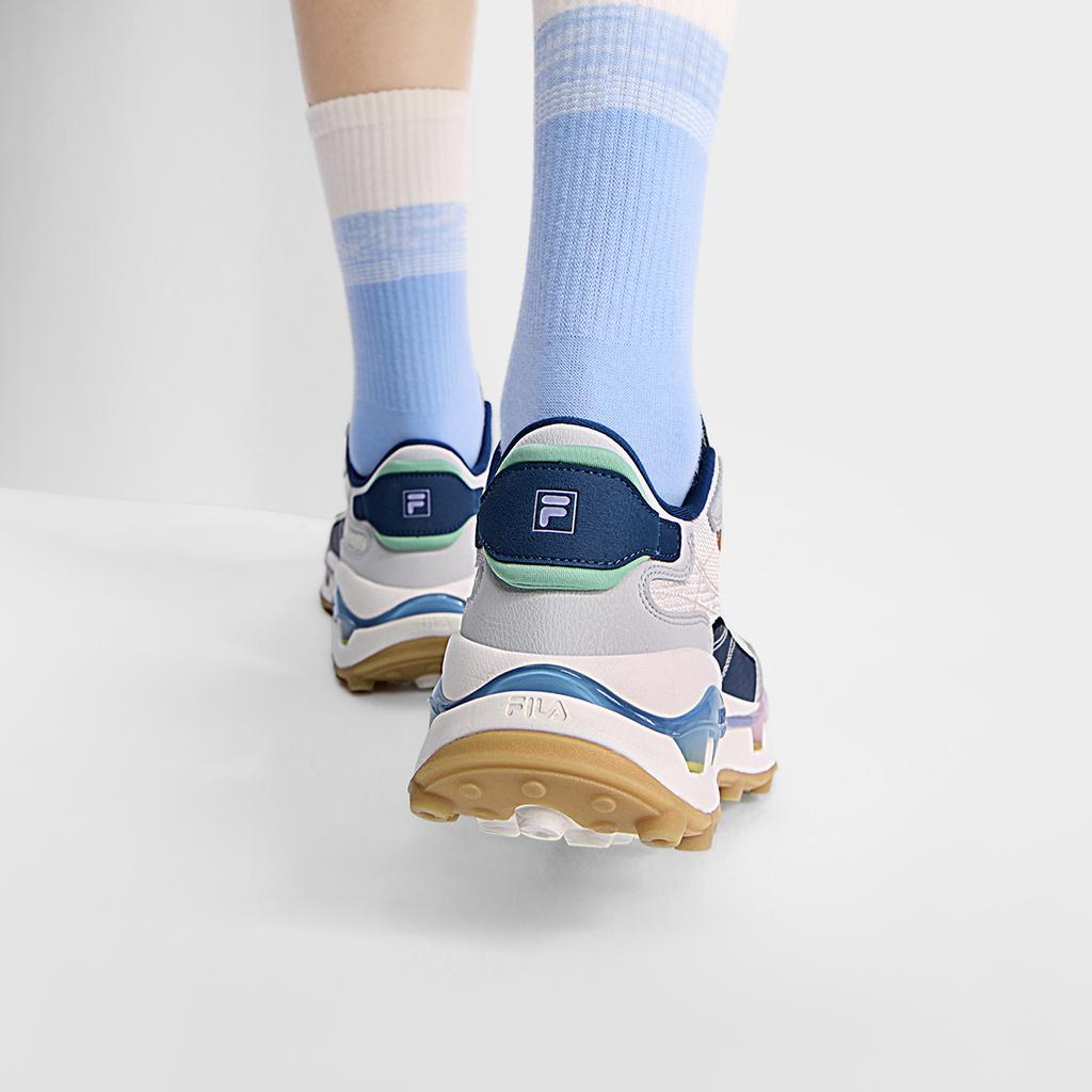 Fila KM2 PO Расцветка Париж Ретро Ностальгический Авангардный Повседневный Обувь для образа жизни Женские кроссовки Молочно-белый Лунно-каменный-серый F12W433109FGL