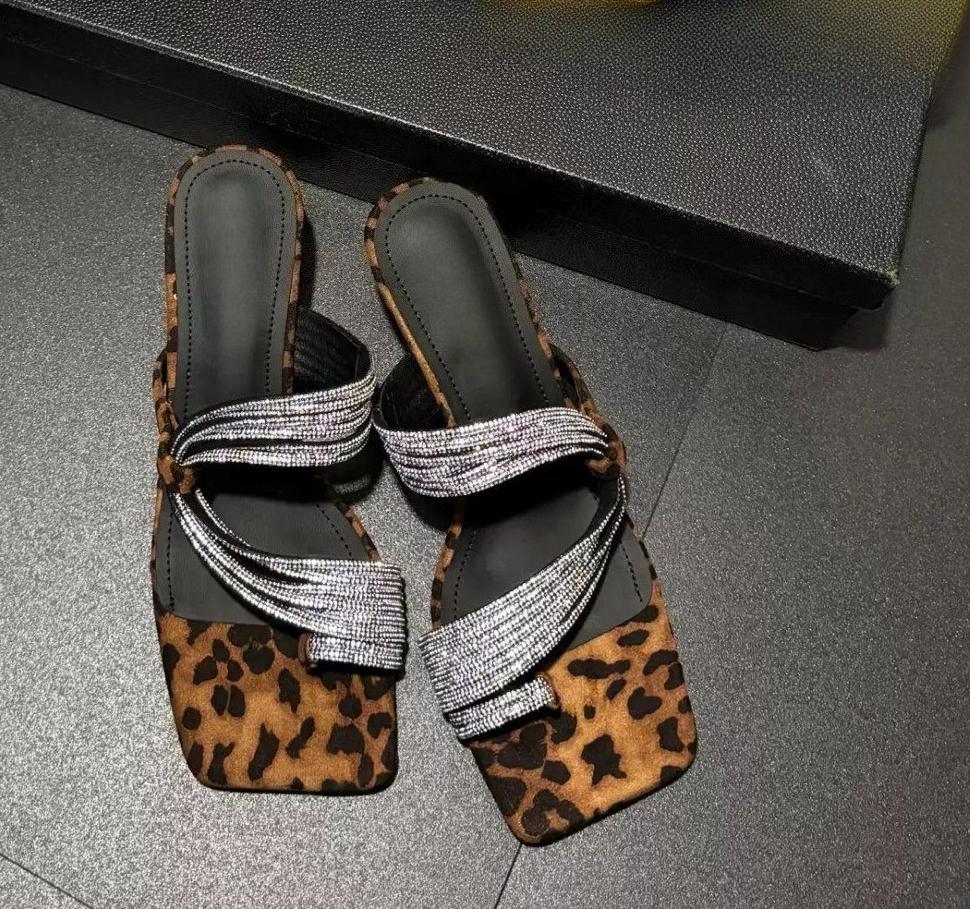 Fashion Leopard Women High Heels Slippers Crystal Square Toe Heeled Sandals Summer Clip Toe Shoes 2025 Fashion New Dress Party Pumps
