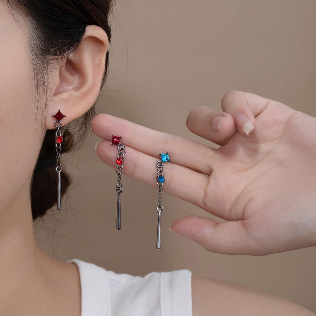 Red And Blue Small Sugar Cube With Diamonds And Fringed Earrings, High-End Sense, Niche And Extravagance, Unique, Sweet And Cool Spice Girl Style