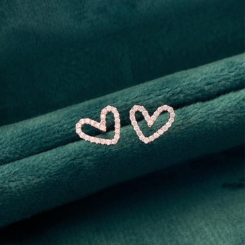 Huitan Простые стильные серьги-пусеты в форме сердца с кубическим цирконием Изысканные серьги «Любовь» для женщин 3 цвета металла Темпераментные универсальные украшения