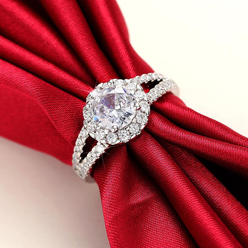 Кольца Huitan Crystal Round Cub Zirconia Brilliant Wedding Band Accessories for Women Luxury Proposal Obliegment Rings Jewelry