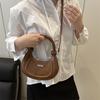 Niche Design Sense Retro Fashion Portable Small Bag Women 2025 Spring New Maillard Shoulder Armpit Bag