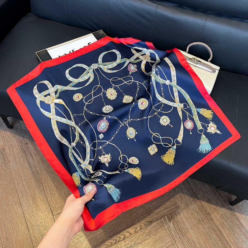 Men's Silk Neck Warmer: Professional British Style 70x70 Scarf