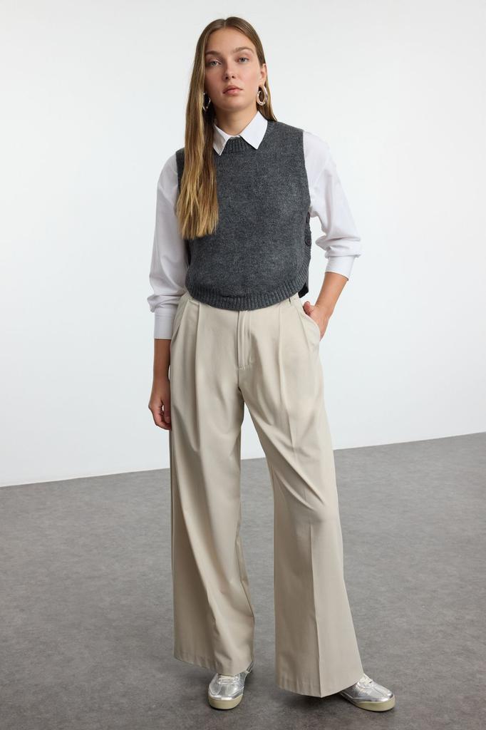 Women's Elegance Style Sweater Stone Soft Textured Crop Buttoned Knitwear Sweater