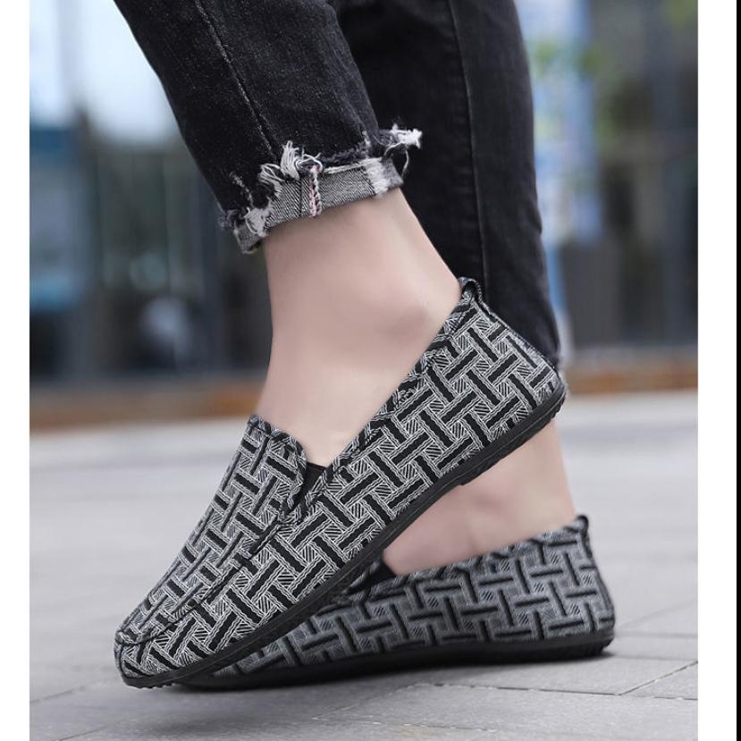 Breathable Men's Old Beijing Cloth Flat Shoes Slip-on Canvas Shoes Non-slip Casual Sport Sneakers Lazy Shoes Work