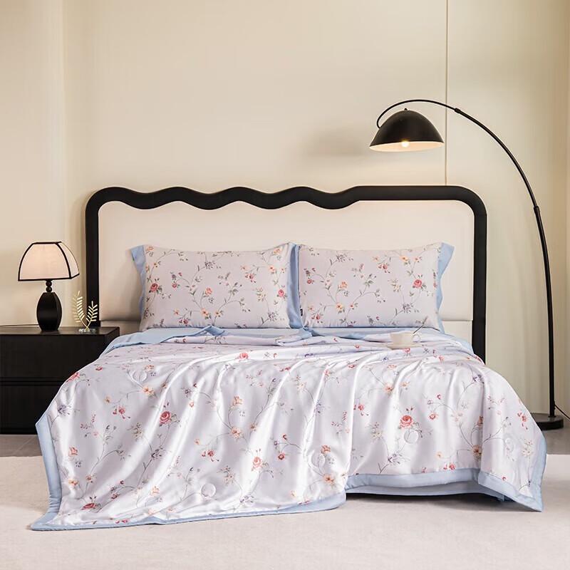 Dohia Walton Garden Cooling Summer Quilt