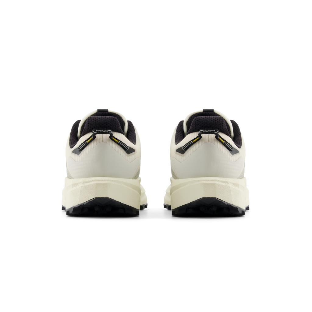 New Balance Nb Fuelcell Rebel Спортивные Удобные Кроссовки для Трейлраннинга Мужские Светло-Серый-Белый Светло-Бежевый-Белый MRBT8VW