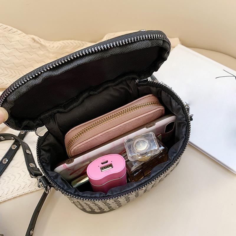 Yogodlns Роскошная женская сумка-ведро в стиле ретро, новая модная маленькая квадратная сумка с заклепками и бриллиантами, индивидуальная сумка высокого класса через плечо