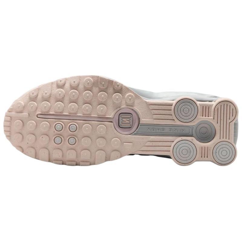 Nike Женские кроссовки Shox R4 Barely Rose Metallic Platinum AR3565-600