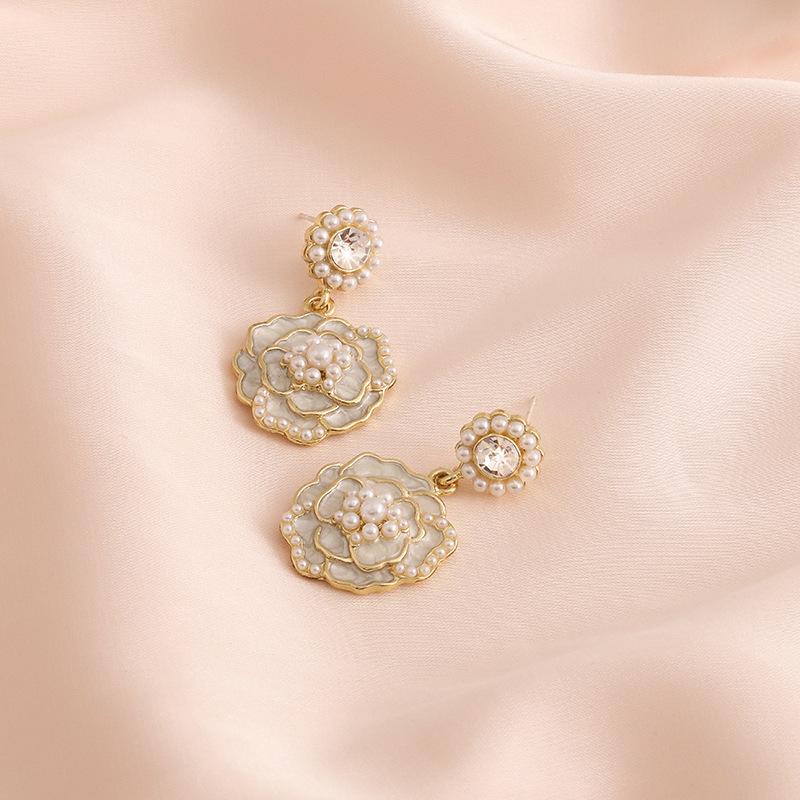 Silver Needle Diamond Camellia Earrings French Temperament Earrings Court Vintage Elegant Flowers