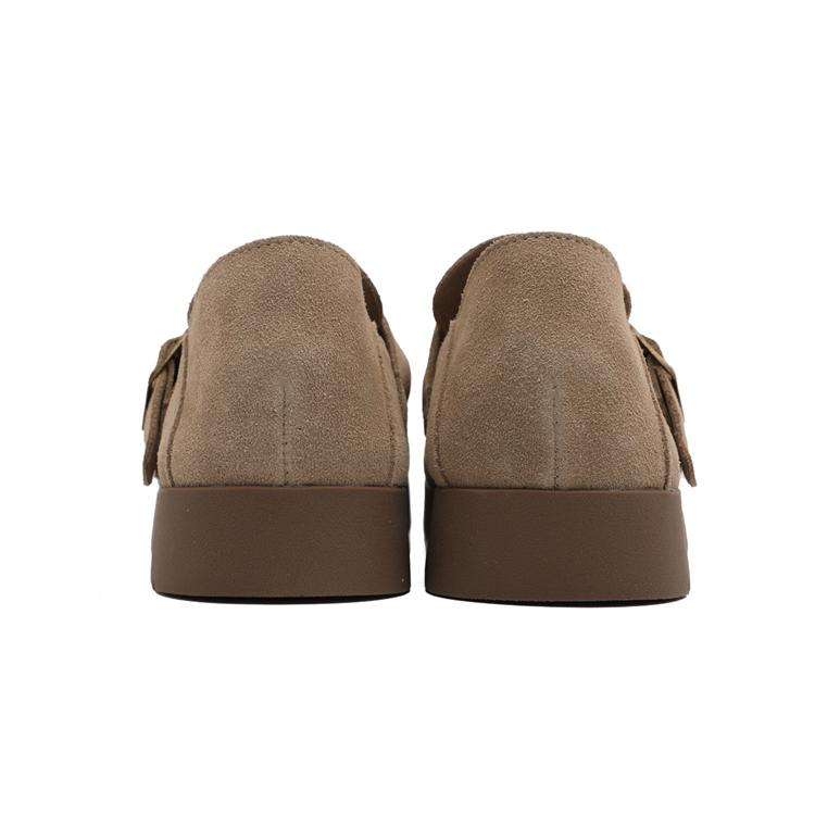Versatile retro style casual shoes: Comfortable spring fit with thick soled mother's shoes