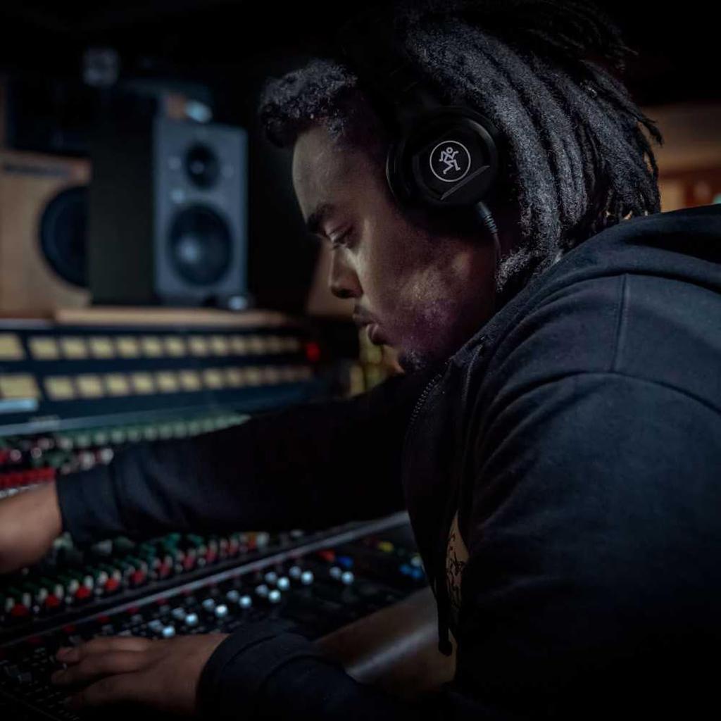 MACKIE Professional Headphones Closed-Back MC-100