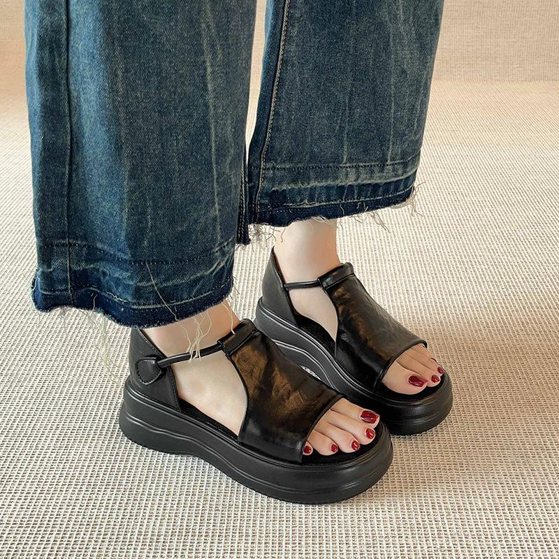 Место!! Ретро повседневные сандалии на платформе с открытым носком, красивые женские летние новые универсальные на мягкой подошве, увеличивающие рост, римские туфли