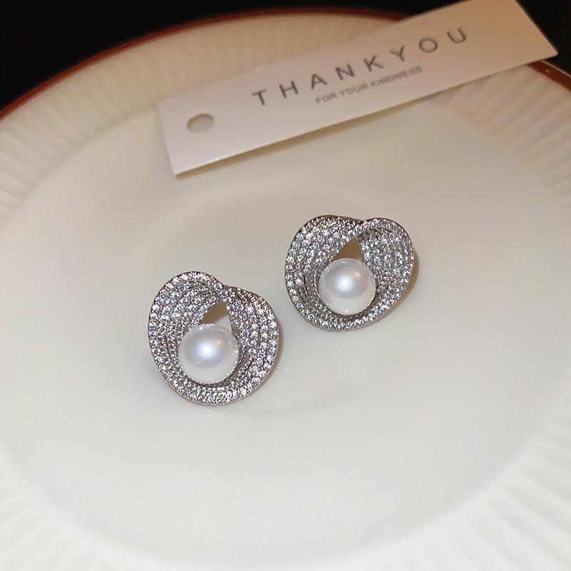 Серьги-кисточки из циркона и жемчуга «Серебряная игла» - Элегантный ретро-дизайн для женщин