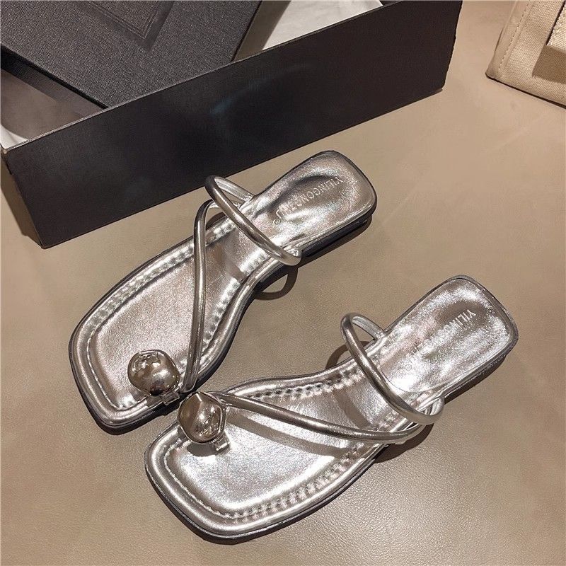 Mezzanine slippers female summer wear 2024 new fairy style low heel cool slippers female skirt flat bottom cover toe sandals