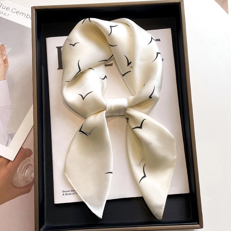 70*70cm Silk Square Scarf Women Satin Shawls Neckerchief Casual Scarves Bandana Hair Hjiab New Fashion Luxury Brand