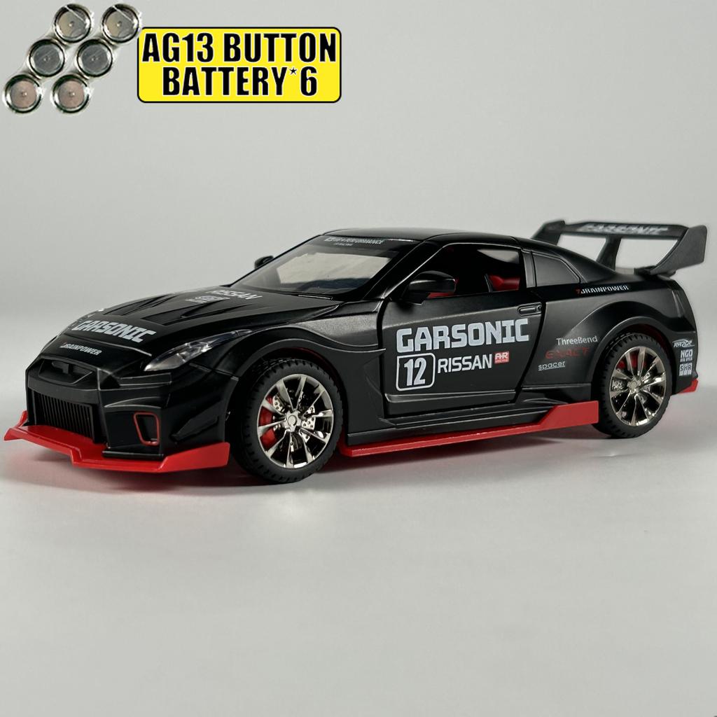 1:32 Nissan GTR CSR2 Alloy Metal Diecast Model Car Home Decoration & Collectibles Hobby Display Ornaments Holiday Present Gifts