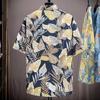 Летняя мужская рубашка с принтом листьев и короткими рукавами в тропическом стиле, Гавайи, свободный однобортный отложной воротник, быстросохнущий пляжный топ средней длины для отпуска
