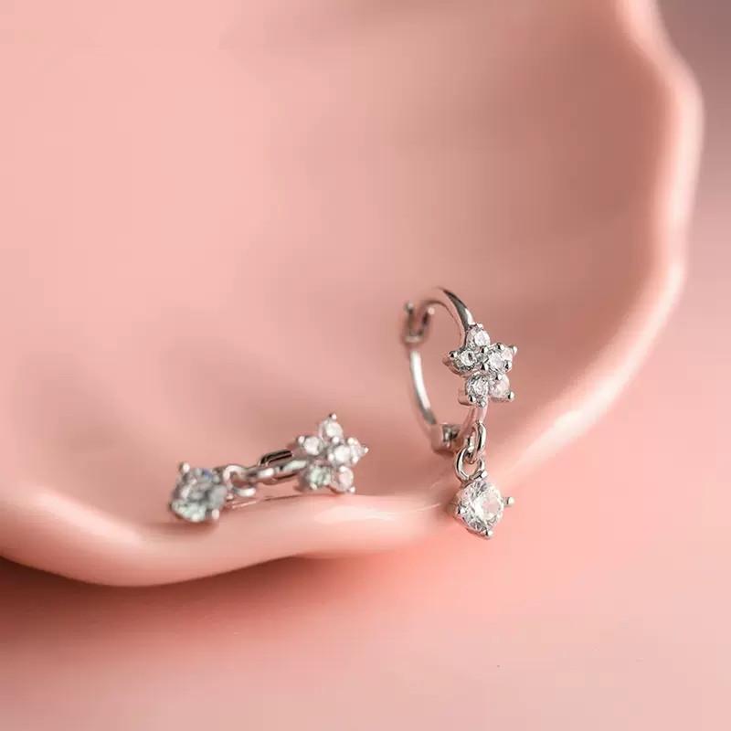Серьги-гвоздики из стерлингового серебра 925 пробы, корейские, с цирконами, в виде цветка, для женщин, подчеркивающие темперамент, свадебные украшения, для вечеринок
