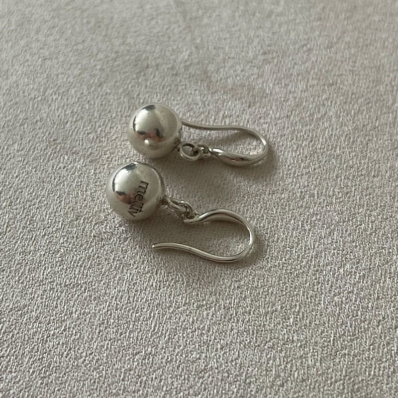 Melliv Silver Ball 8mm Earrings_mve30