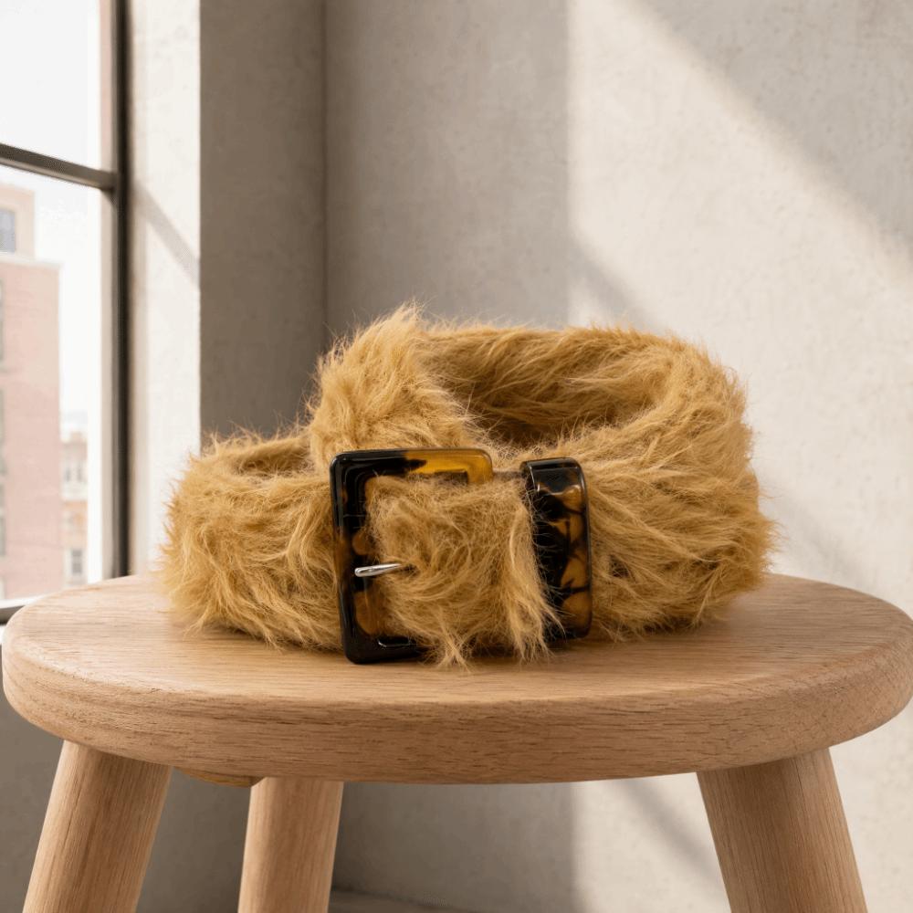 Pin Buckle Fluffy Waist Belt Adjustable Vintage Waist Seal Punk Faux Fur Waistband Concert