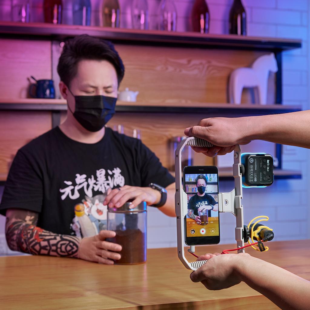 Godox VSS-RO1 Smartphone Cage Phone Video Rig Handheld Phone Stabilizer Grip with Phone Holder Cold