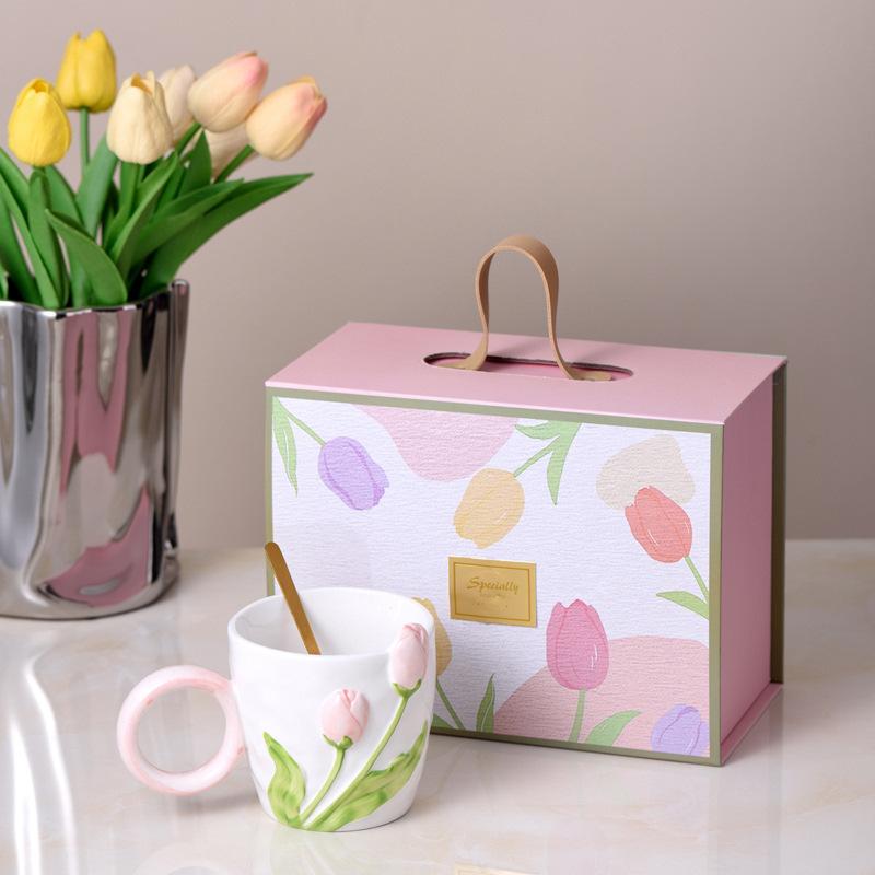 Подарочная коробка в виде чашки-тюльпана с креативным рельефным цветком, керамическая чашка, ценная офисная кружка для кофе и молока