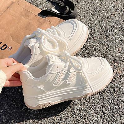 Классические универсальные маленькие белые туфли женские весенние новые на платформе молочные фуфу нишевые повседневные кеды прилив