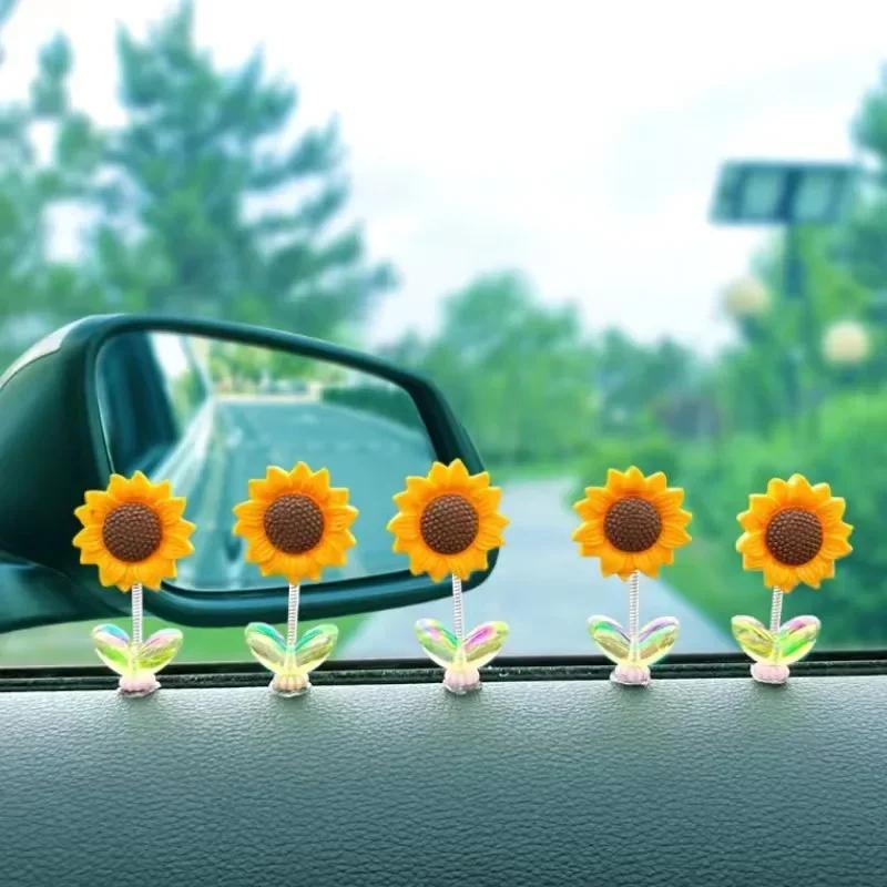 Creative Car Ornaments Shaking Head Cute Fresh Sunflower Center Console Rearview Mirror Ornaments Car Accessories Ladies Gifts