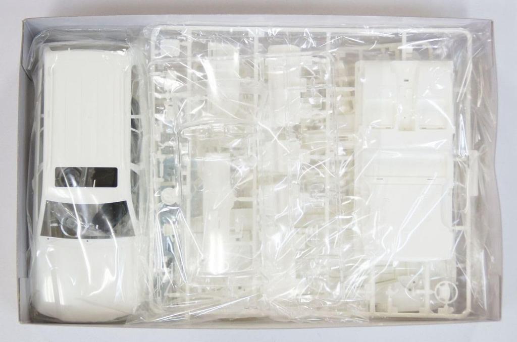 Модель Фуджими Тойота Ленд Крузер 100 (ФУДЗИМИ) 1/24 ИД-137