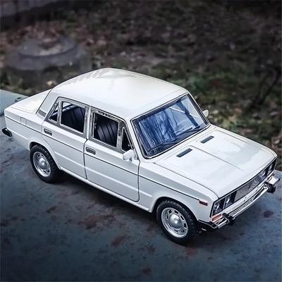 1/24 LADA NIVA Классическая модель автомобиля из литого металла Игрушечная полицейская машина Модель автомобиля Высокая имитация Коллекция Детский подарок