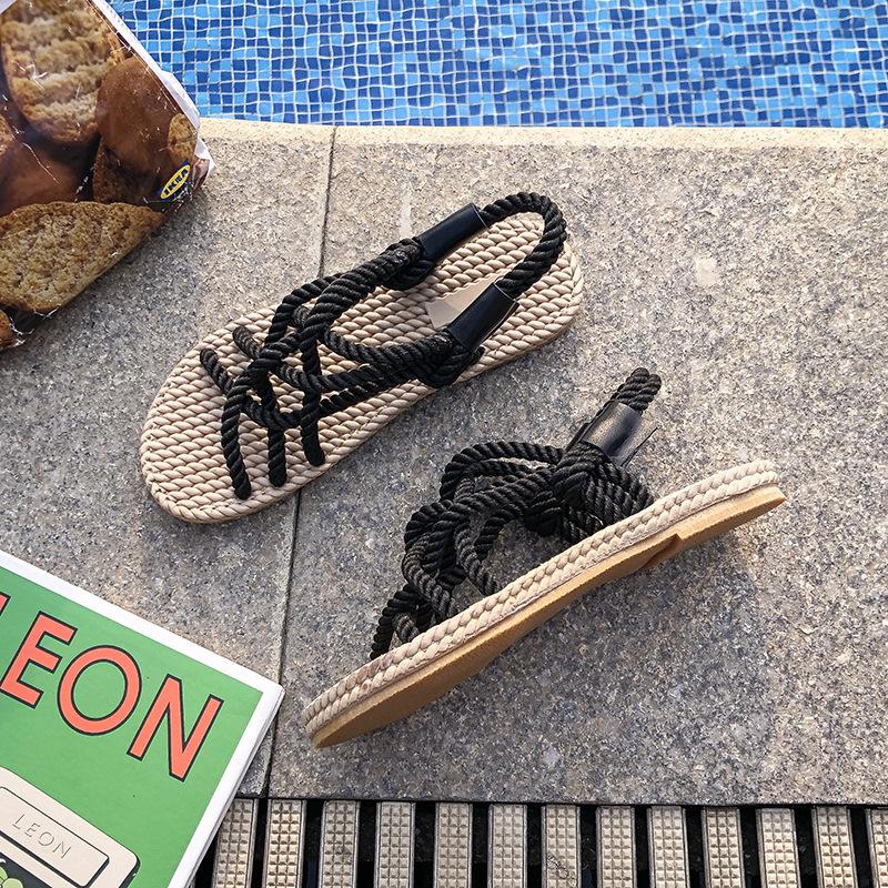 Летние новые корейские сандалии на плоской подошве, женская повседневная пляжная обувь, сандалии с открытым носком и узлом, удобные женские шлепанцы