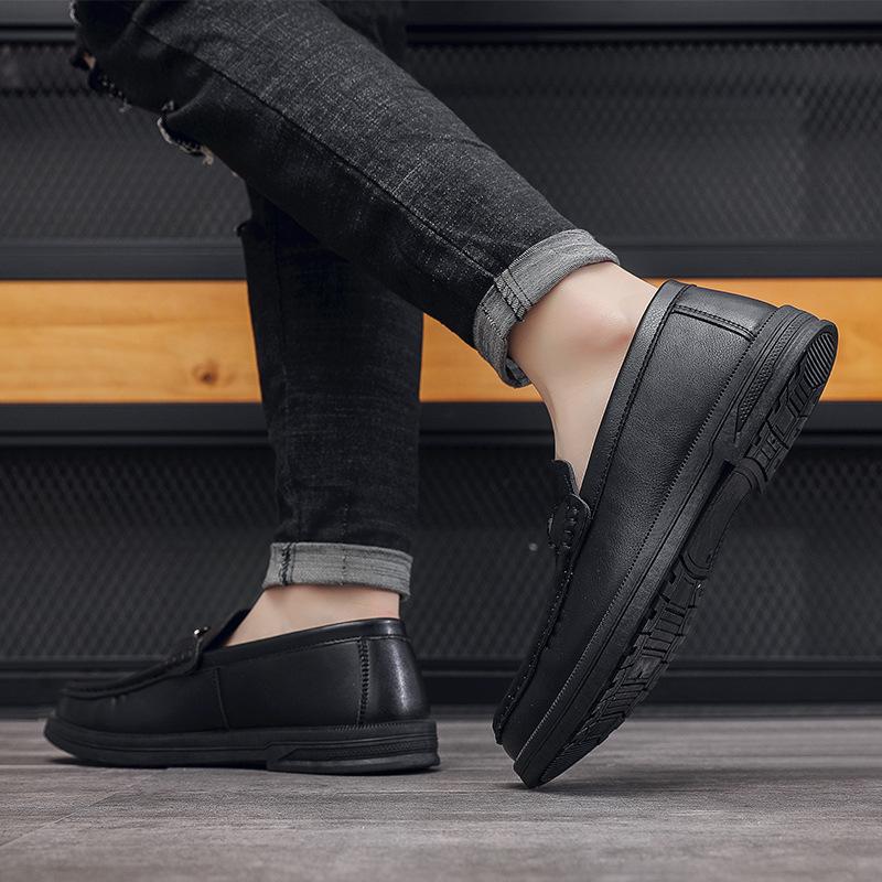 Мужская обувь 2025 года, новый весенний тренд, однопедальная ленивая британская обувь для повседневной носки из кожи, нескользящая мужская обувь