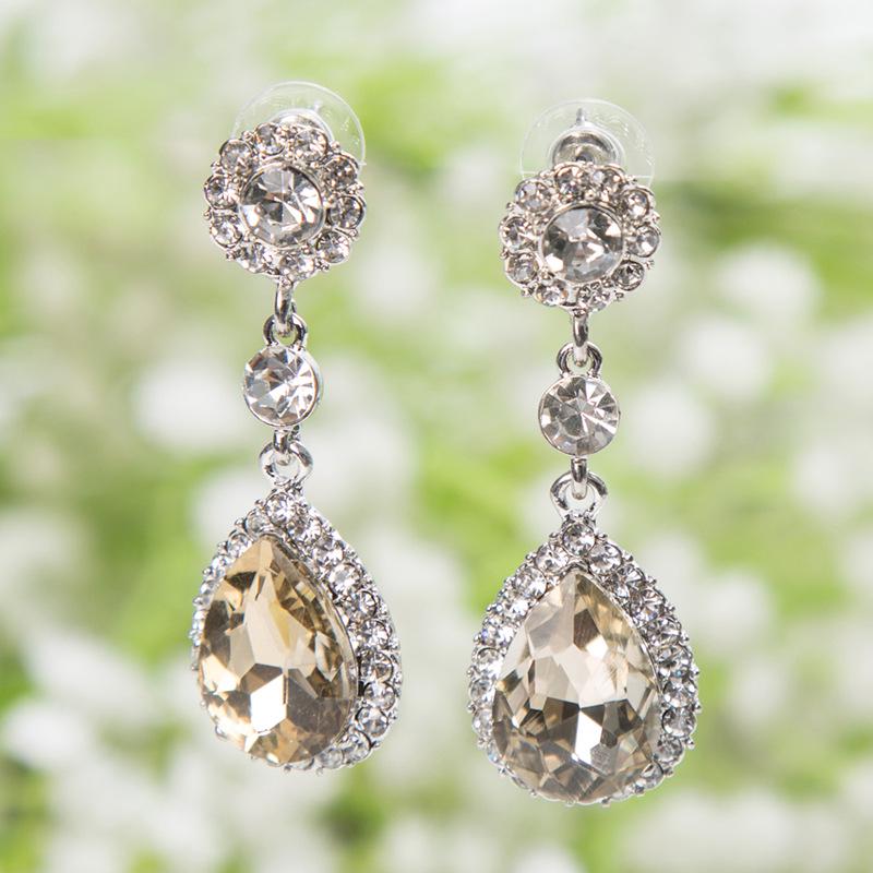 Длинные женские серьги из цинкового сплава с кристаллами и бриллиантами в новом стиле